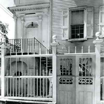 69 Barre Street (Gov. Thomas Bennett House)