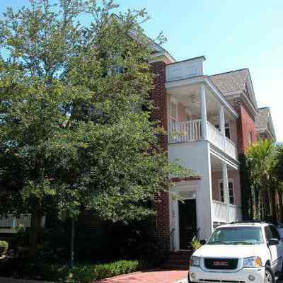 12 Wraggborough Lane