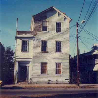 34-40 Calhoun Street