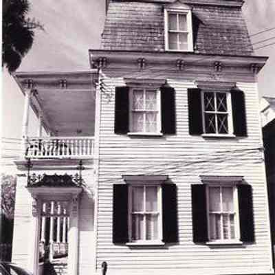 92 Wentworth Street (St. Philip's Church Tenement)