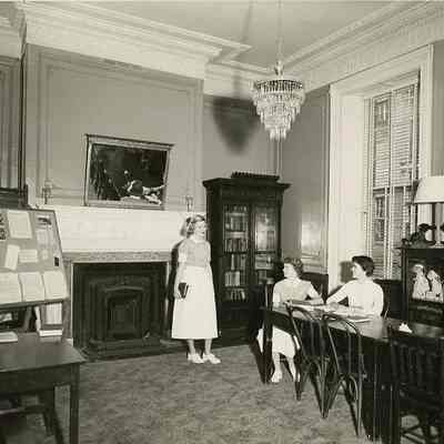 Student Nurses, Kinloch Home for Nurses [286 Calhoun Street]