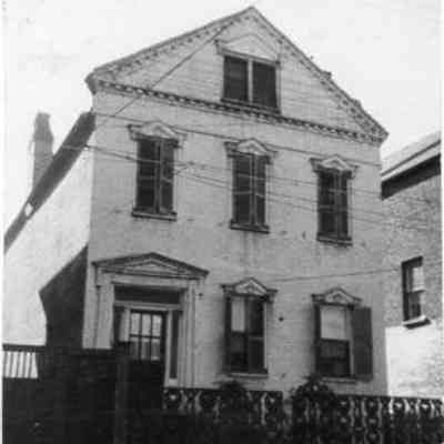 19 Wentworth Street, ca. 1960: Origsize: ~2.5x3; Origformat: Print-Photographic; Resolution: 72 dpi