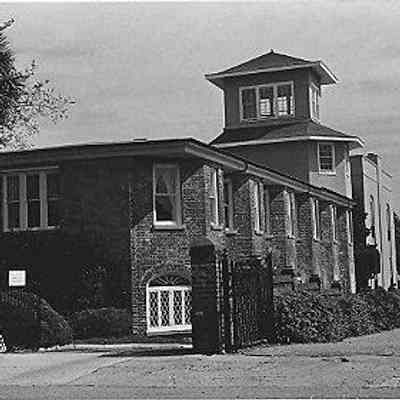 50 East Bay Street (Carolina Yacht Club)