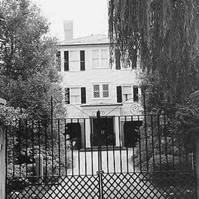 5 St. Michael's Alley (Clelia McGowan House)