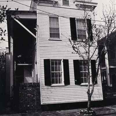 15 Savage Street (Laura Martelle House)