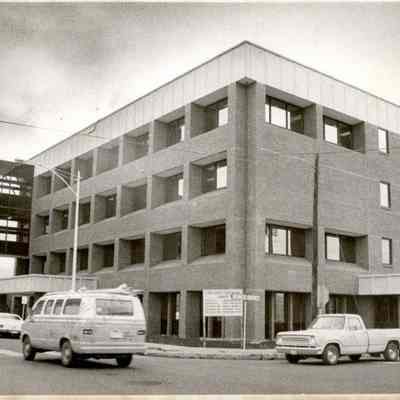 New Lewis County Courthouse Annex 1979: Copyright: no; Origformat: Print-Photographic