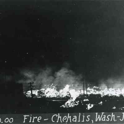 Palmer Lumber Co. Fire, Chehalis, WA 1939: Copyright: no; Origformat: Print-Photograph