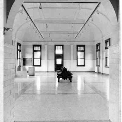 Interior of Lewis County Historical Museum (Chehalis Depot) before Dedication as a Museum in 1978: Copyright: no; Origformat: Print-Photograph