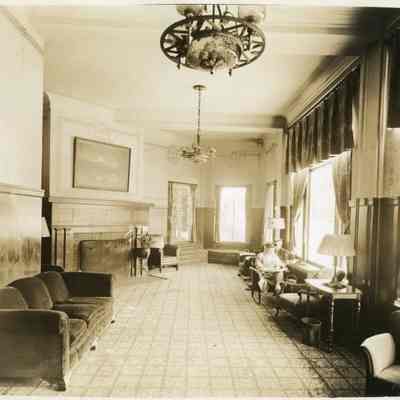 St. Helens Hotel Lobby/Reception area 1930's: Copyright: no; Origformat: Print-Photographic