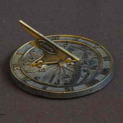 Centrum Miniature Sundial