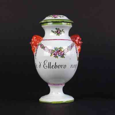 Apothecary Jar: "Estr. d'Elleboro neg."