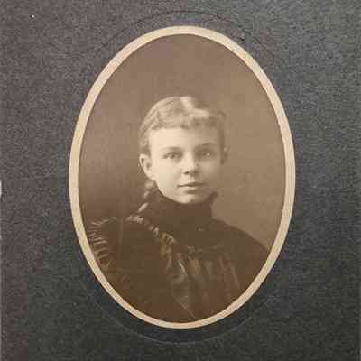 Lyda Himmelburger Card Photo by Imes