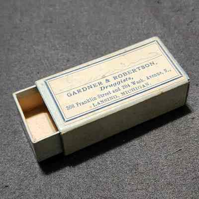 Gardner & Robertson Druggists Box