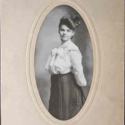 Jennie Hacker Card Photo by Riley