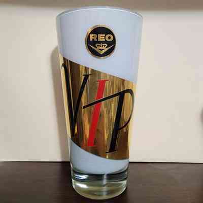 REO Diamond T VIP Frosted Glass