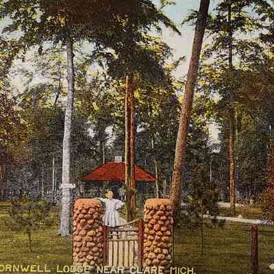 W.C. Cornwell Lodge Near Clare, Mich., Postcard