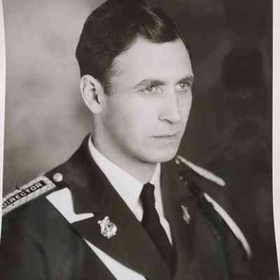 Leonard Falcone Portrait Photo