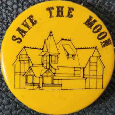 Save the Moon Button