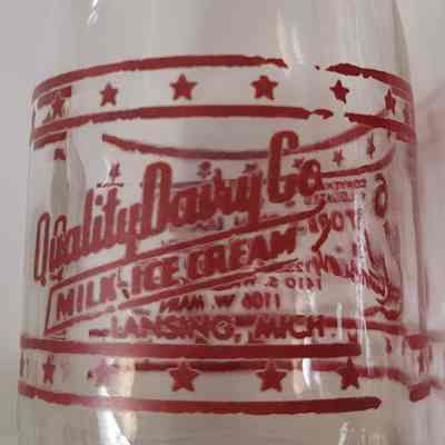 Quality Dairy Co. 6-Store Pyro Half Pint Bottle