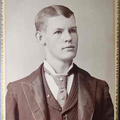 Harry Powell Cabinet Card by Savigny and Christmas