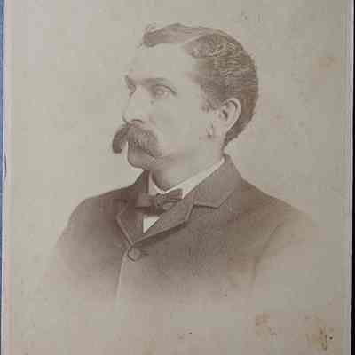 Portrait of a Man Cabinet Card by Howell & Reilay