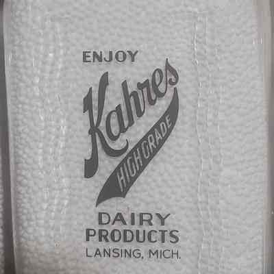 Kahres Dairy Pyro Half Gallon Bottle