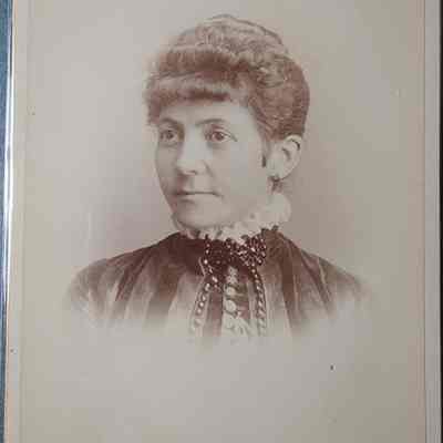 Portrait of a Woman Cabinet Card by Metropolitan Art Gallery