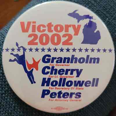 Victory 2002 Coattail Button