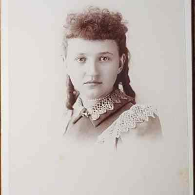 Portrait of a Woman Cabinet Card by Cassey & Co.