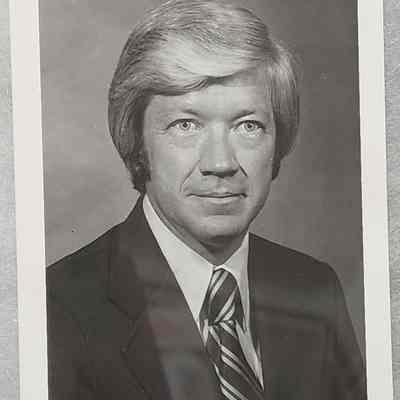 Lynn Jondahl Press Photo