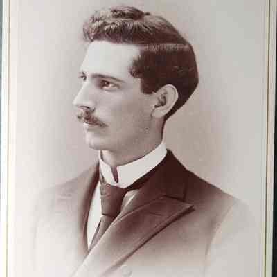 O.H. Casson Cabinet Card by Savigny and Christmas