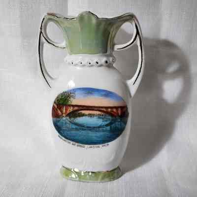 Washington Avenue Bridge Porcelain Souvenir Vase