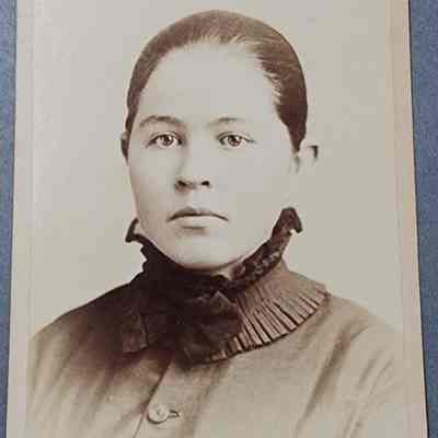 Portrait of a Woman CDV by Scotford