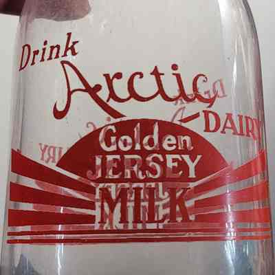 Arctic Dairy Pyro Quart Cream Top Bottle