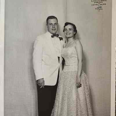 Carousel Formal, Hotel, Olds, Photo by Frye