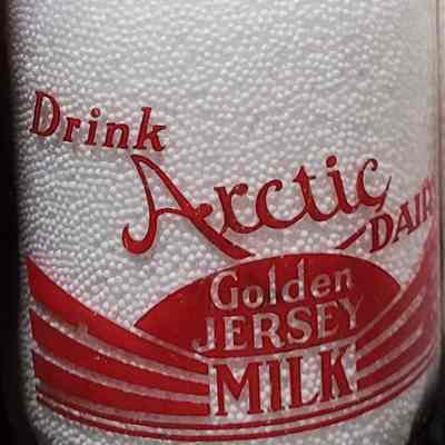 Arctic Dairy Pyro Quart Bottle