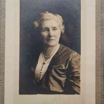 Portrait of a Woman Photo by LeClear