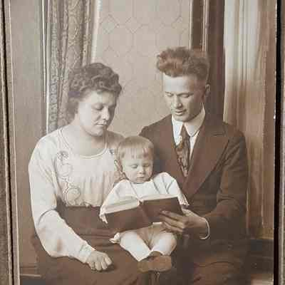 Portrait of a Family Photo by Slocum