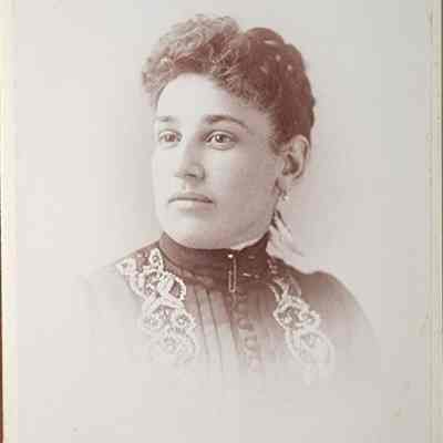 Portrait of a Woman Cabinet Card by Cassey & Riley