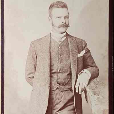 Portrait of a Man Cabinet Card by Cassey & Whitney