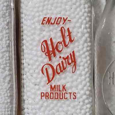 Holt Dairy Co. Pyro Square Pint Bottle