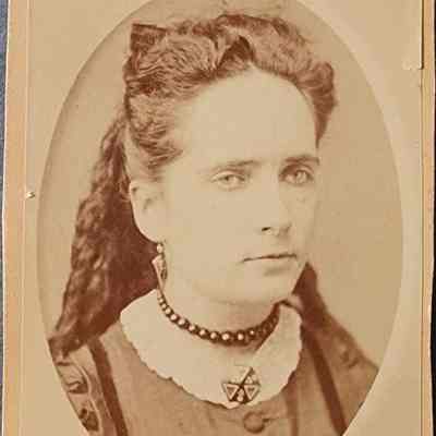 Portrait of a Woman CDV by LeClear, Jackson