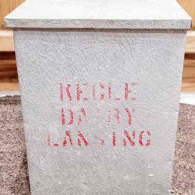 Kegle Dairy Lansing Porch Box