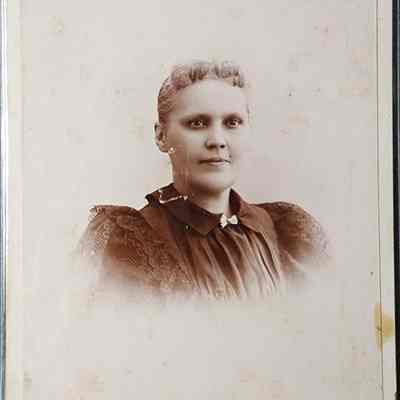 Mrs. M.W. Bullock Cabinet Card by Curtiss