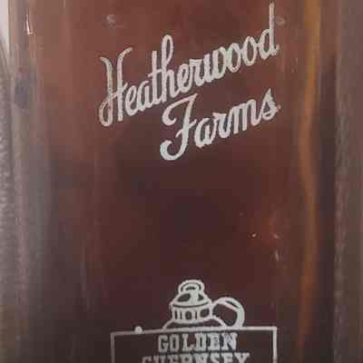 Heatherwood Farms Amber Square Quart Bottle