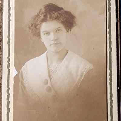 Portrait of a Woman Photo by Lansing Studio