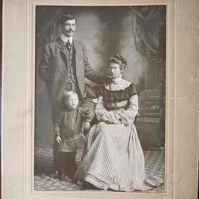 Portrait of a Family Card Photo by Riley