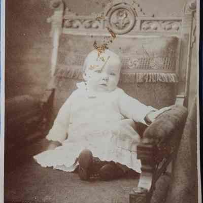 Fannye Parmelee Cabinet Card by Metropolitan Art Gallery