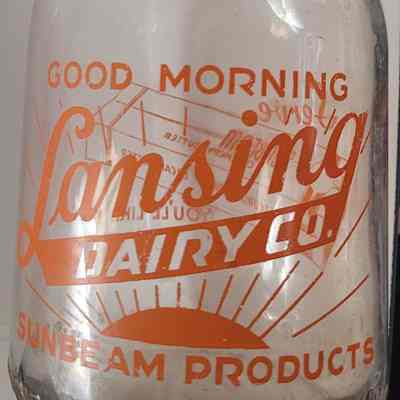 Lansing Dairy Co. Orange Pyro Quart Bottle