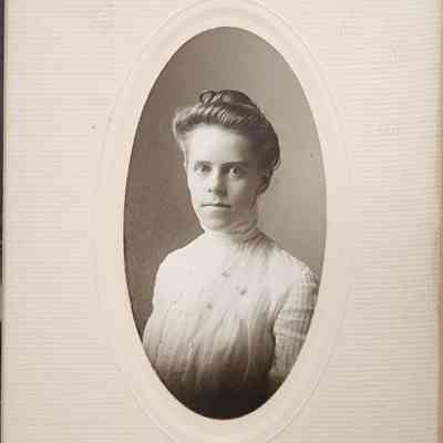 Lois Chase Card Photo by Imes